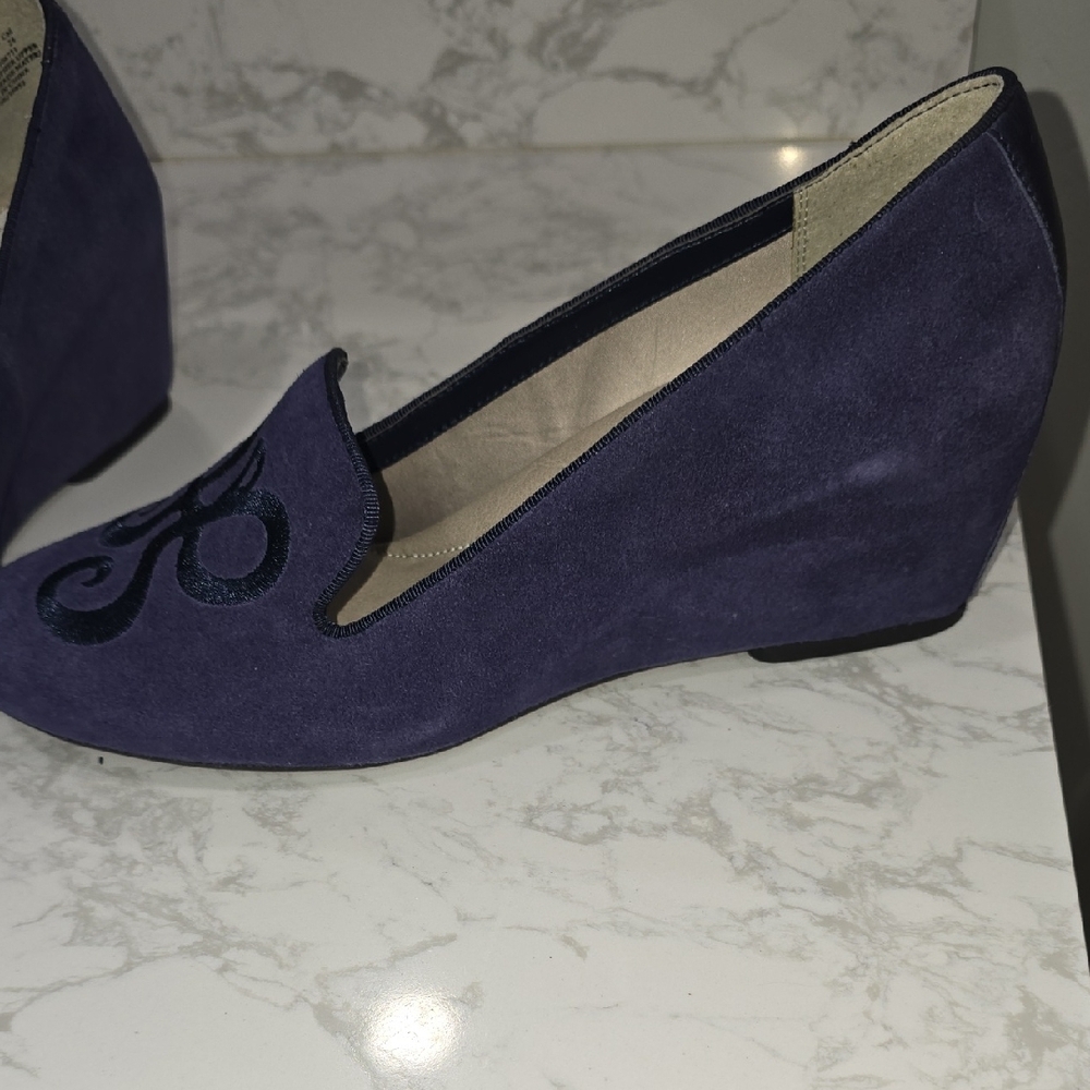 Hush Puppies Suede Wedges Woman's Size 8.5W - Picture 6 of 14